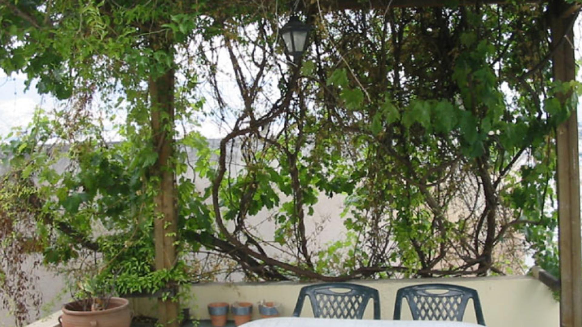 Ariane Wahlgrens hus terass pergola