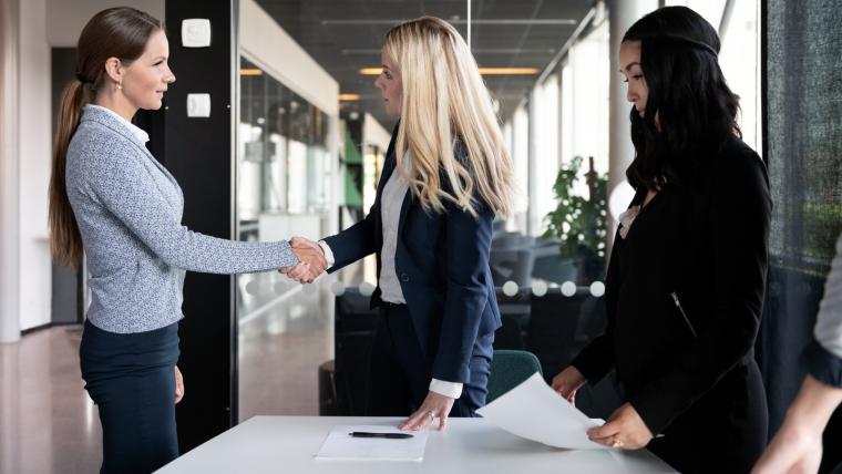 Vi hjälper dig fixa avtal