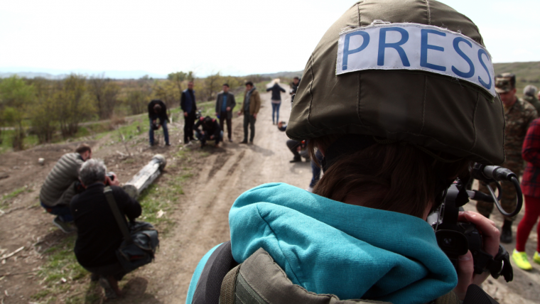 Internationella journalister i arbete