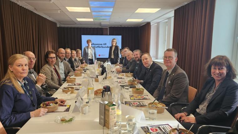 SJF lunch med konstitutionsutskottet